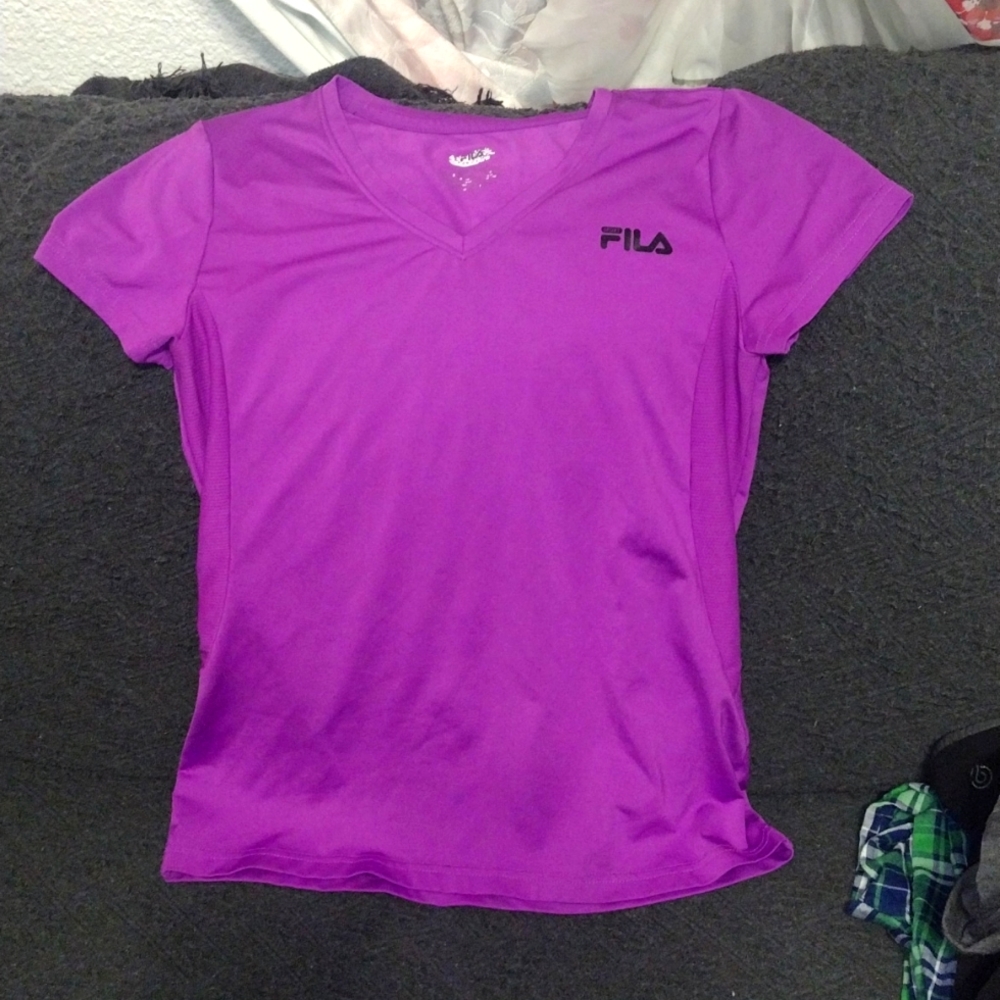 Women's t-shirt size medium